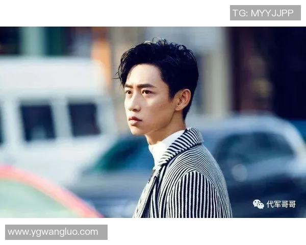 足球明星因争执打孩子手机引发社会关注与热议